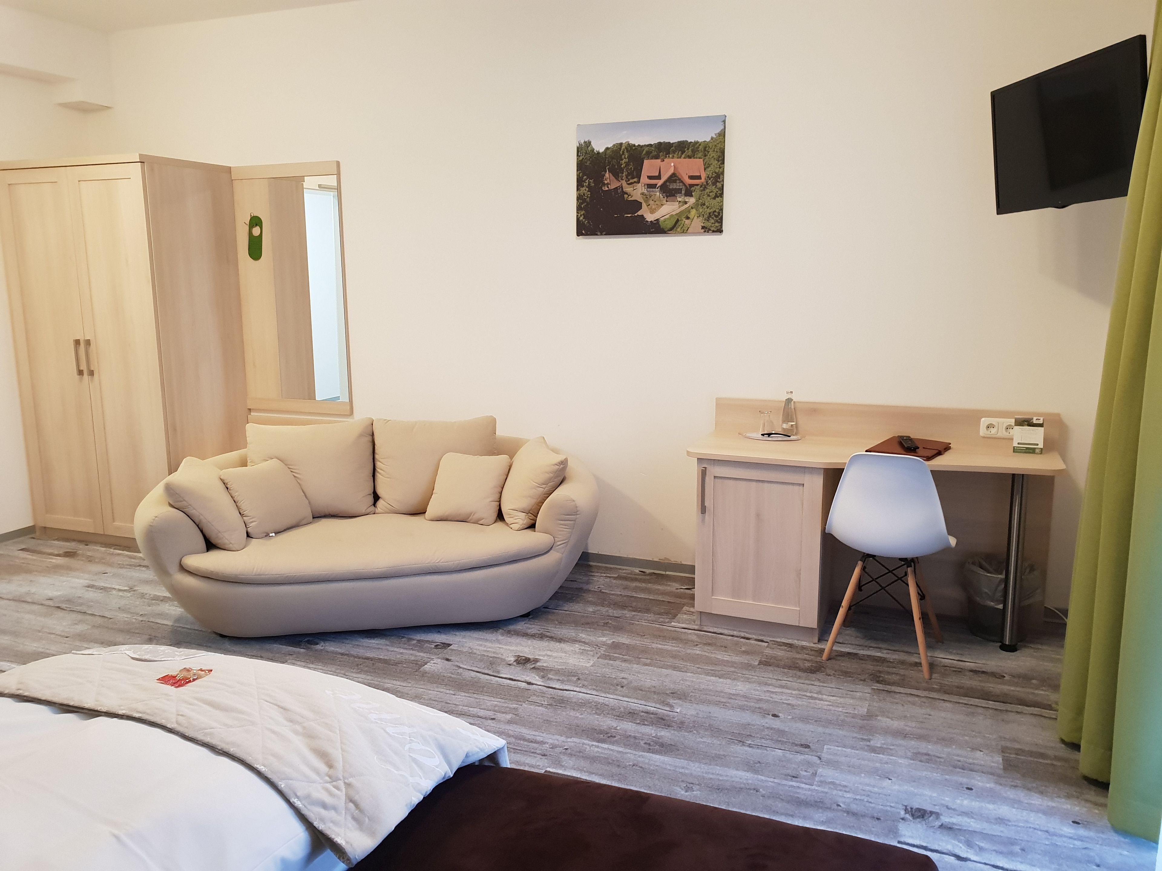 single room | down duvets, in-room safe, desk, blackout curtains