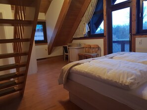 Chambre Familiale, balcon | Vue de la chambre