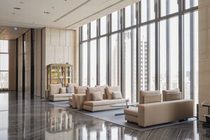 Sala de estar en el lobby