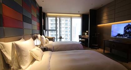 H2O Hotel