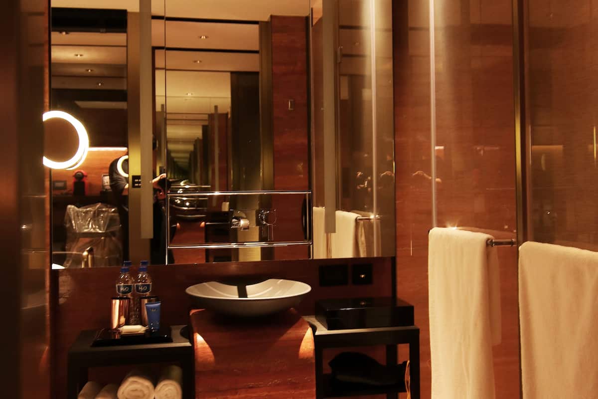 premium bedding, down duvets, free minibar, in-room safe