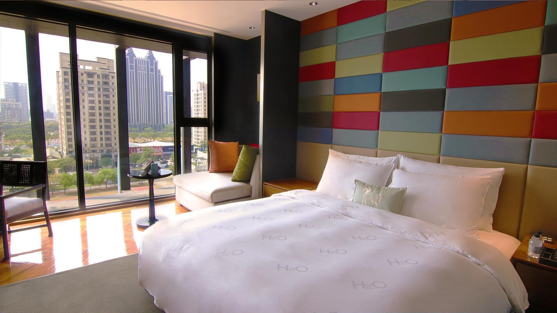 Premium bedding, down duvets, free minibar, in-room safe