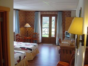 Twin Room | Minibar, in-room safe, individually decorated, individually furnished - De Watermolen (Bocholt)