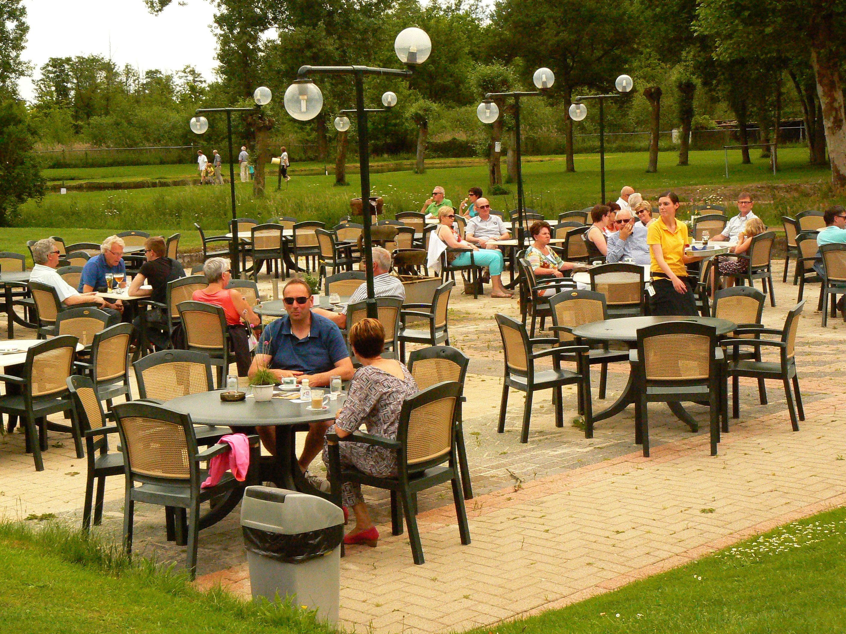 breakfast, lunch, dinner served; belgian cuisine