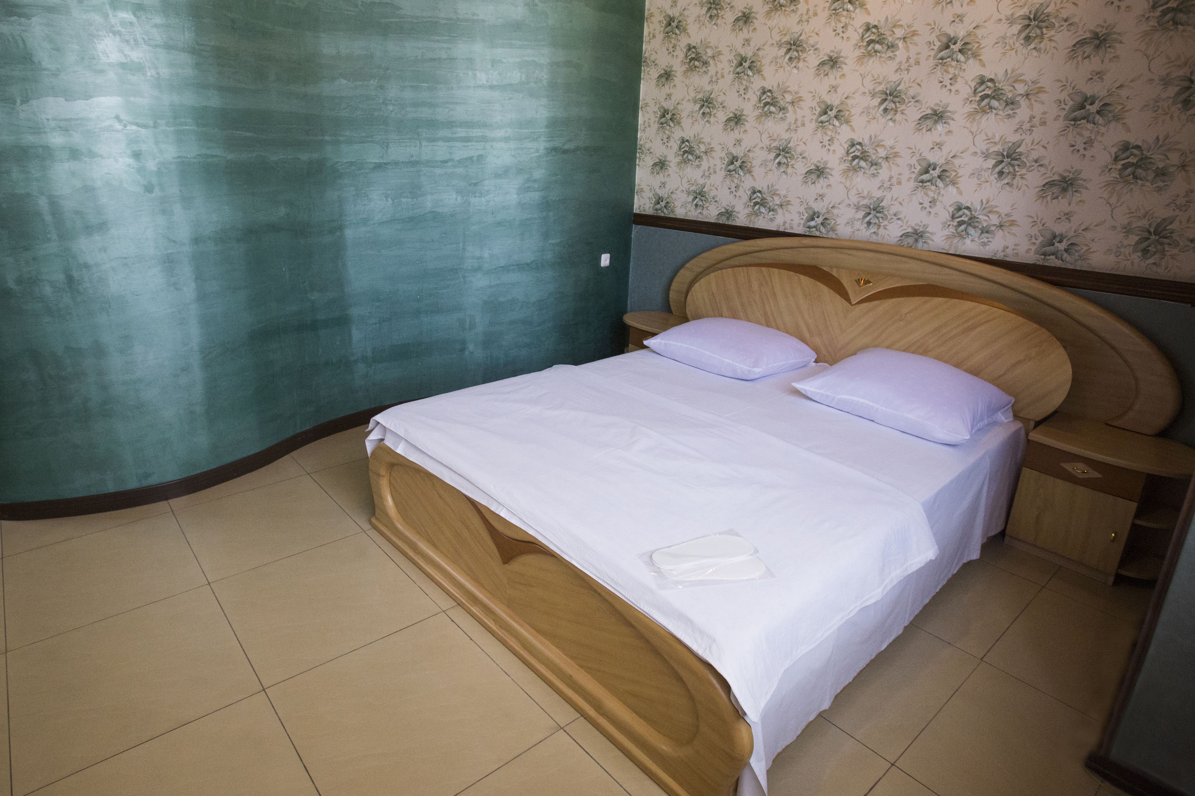 Deluxe-Doppelzimmer | Schreibtisch, Zustellbetten, kostenloses WLAN