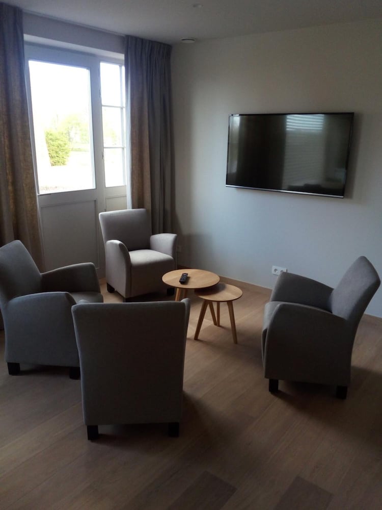 Hotel Huyshoeve by null