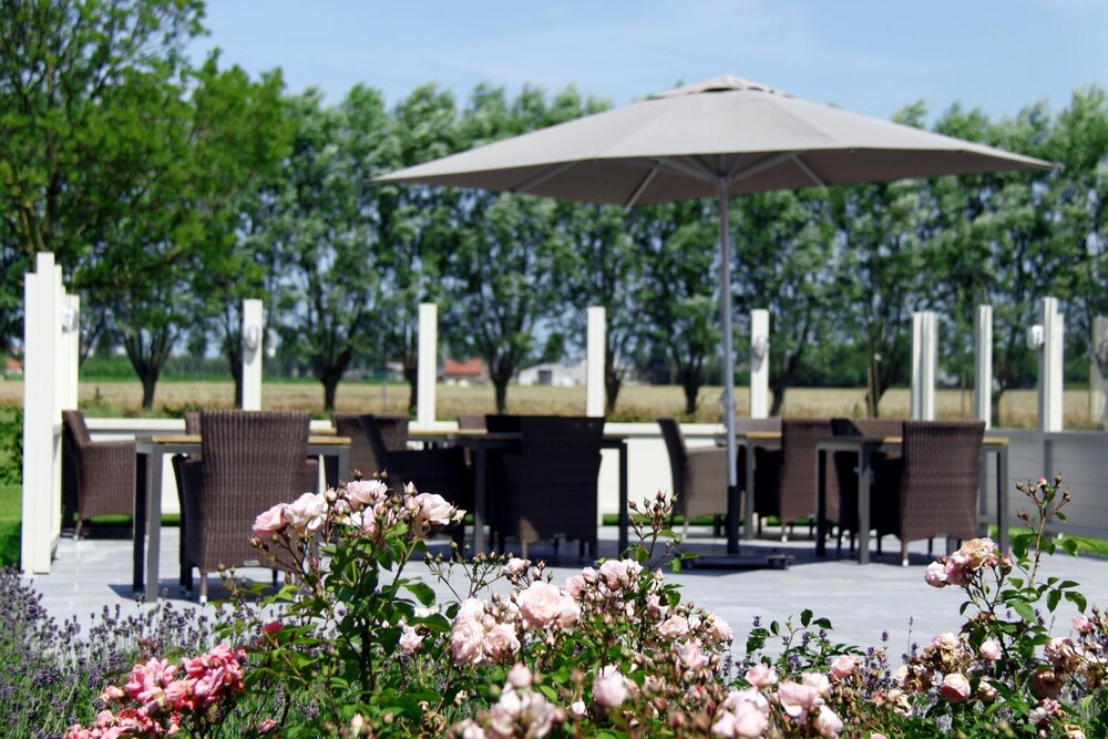 Hotel Huyshoeve by null