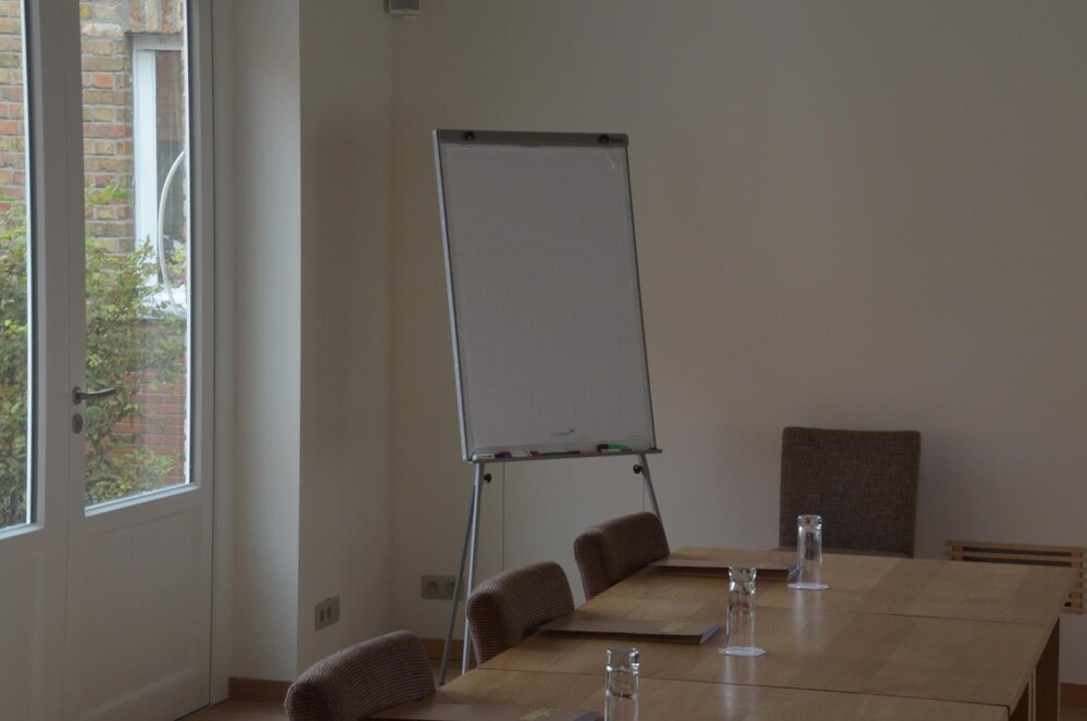 Hotel Huyshoeve by null