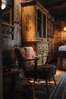 Rede Shepherds Hut | Minibar, in-room safe, individually decorated, blackout drapes