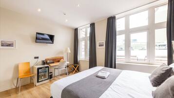 Deluxe Double or Twin Room | Premium bedding, minibar, in-room safe, individually decorated