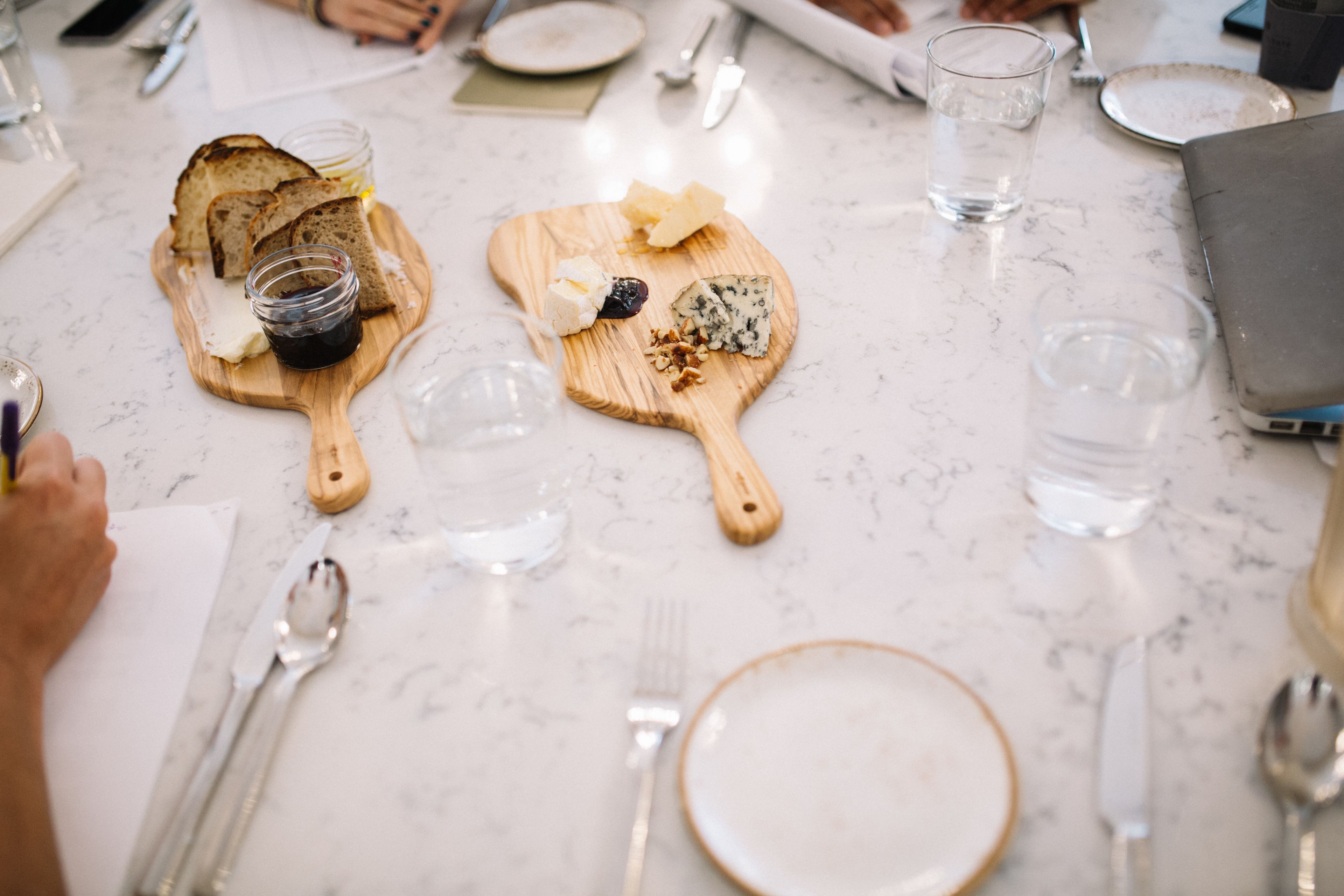 2 من المطاعم، تقديم الغداء، أطباق من المزرعة إلى المائدة