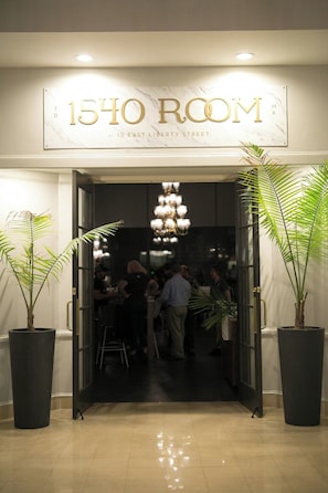 2 restaurants, spécialités Cuisine de la ferme à la table