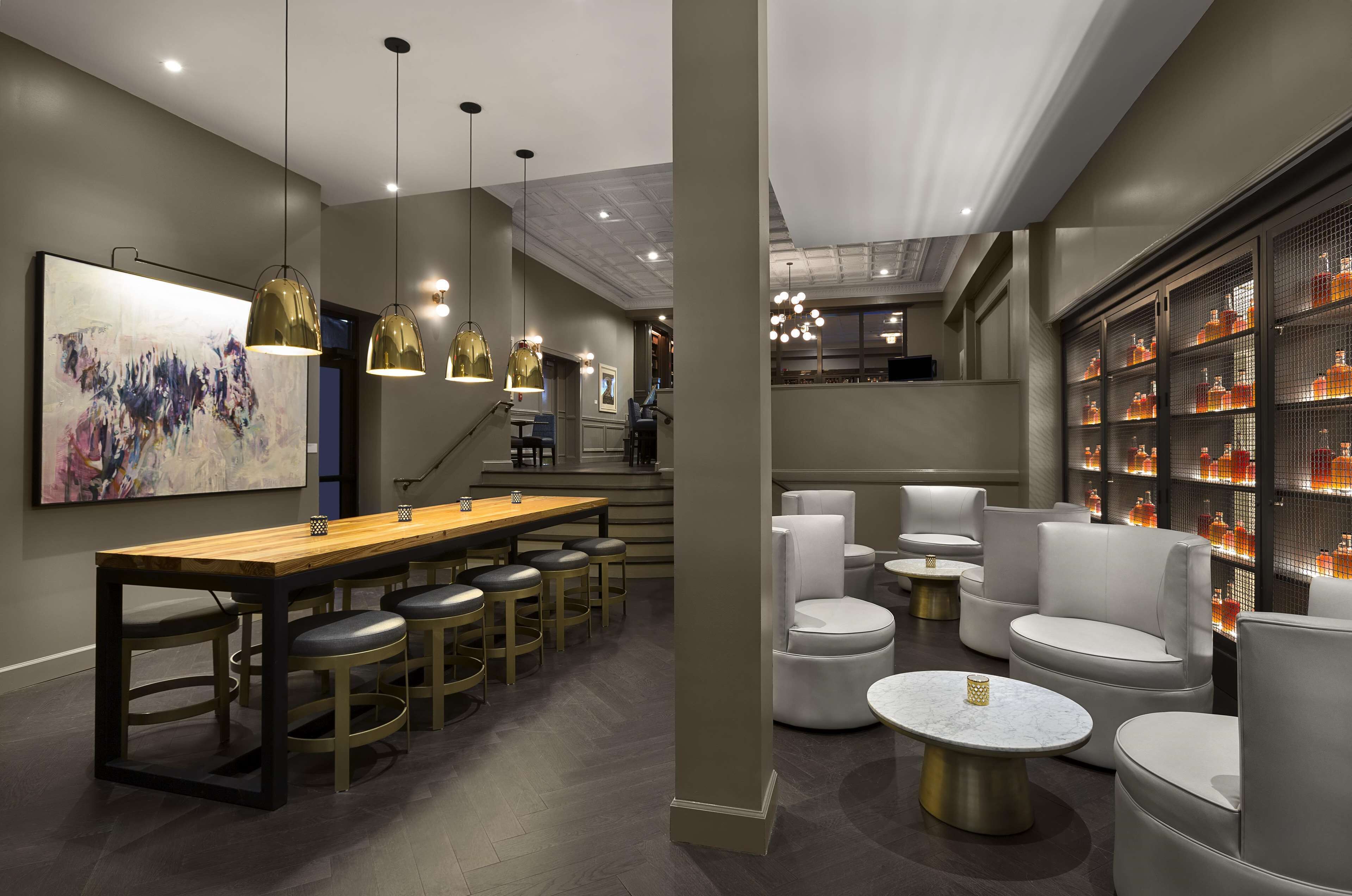 serves lunch, dinner and happy hour