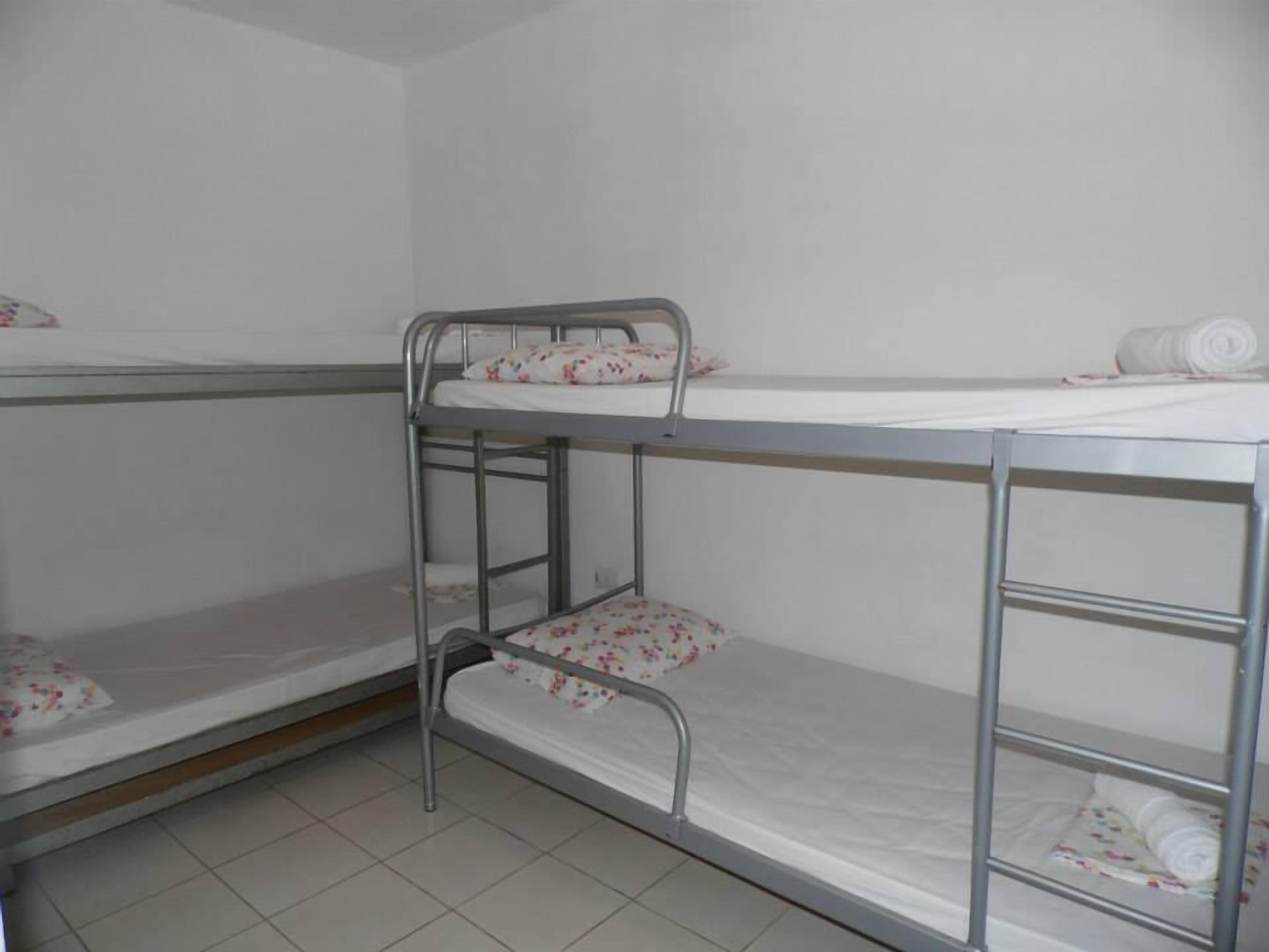 Phòng 4 | Truy cập Internet không dây miễn phí 