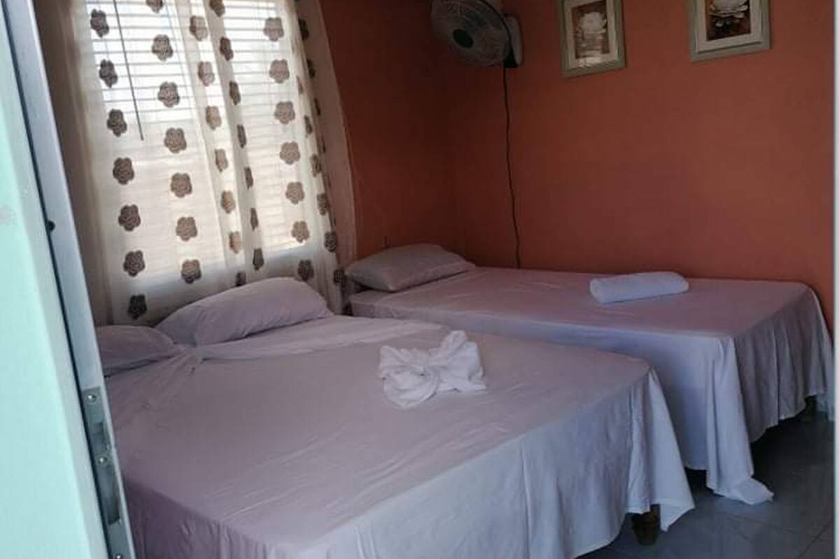 Minibar, coffres-forts dans les chambres, fer et planche Ă repasser