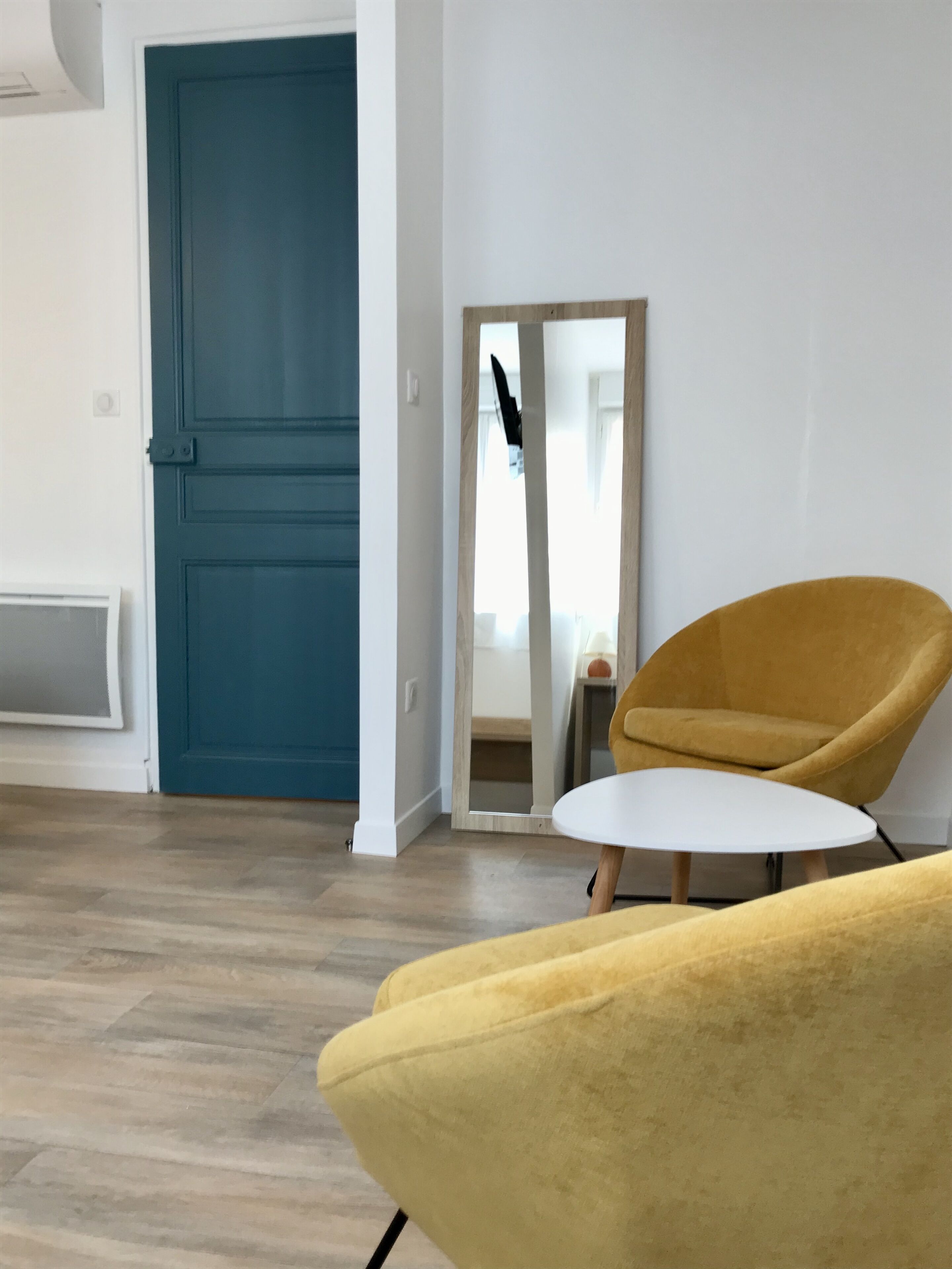 junior suite | desk, laptop workspace, free wifi, bed sheets