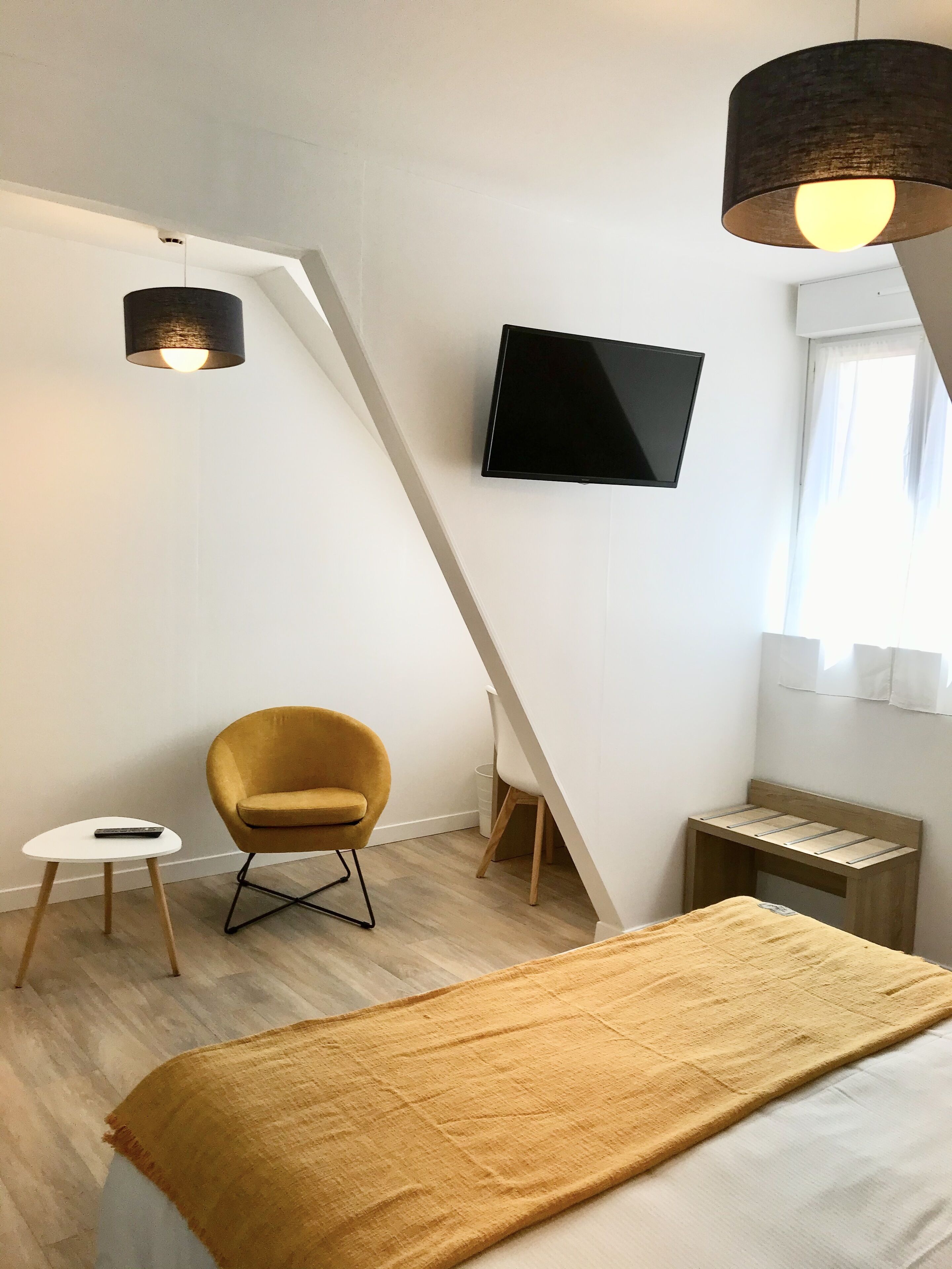 junior suite | desk, laptop workspace, free wifi, bed sheets