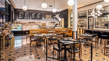 Restaurant at Hotel Californian