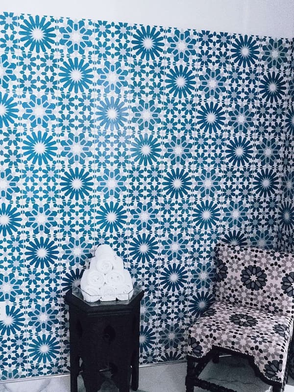 Couples treatment rooms, steam room, body treatments, aromatherapy