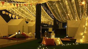 Design Shared Dormitory, 1 Double Bed, Lake View | Free WiFi, bed sheets