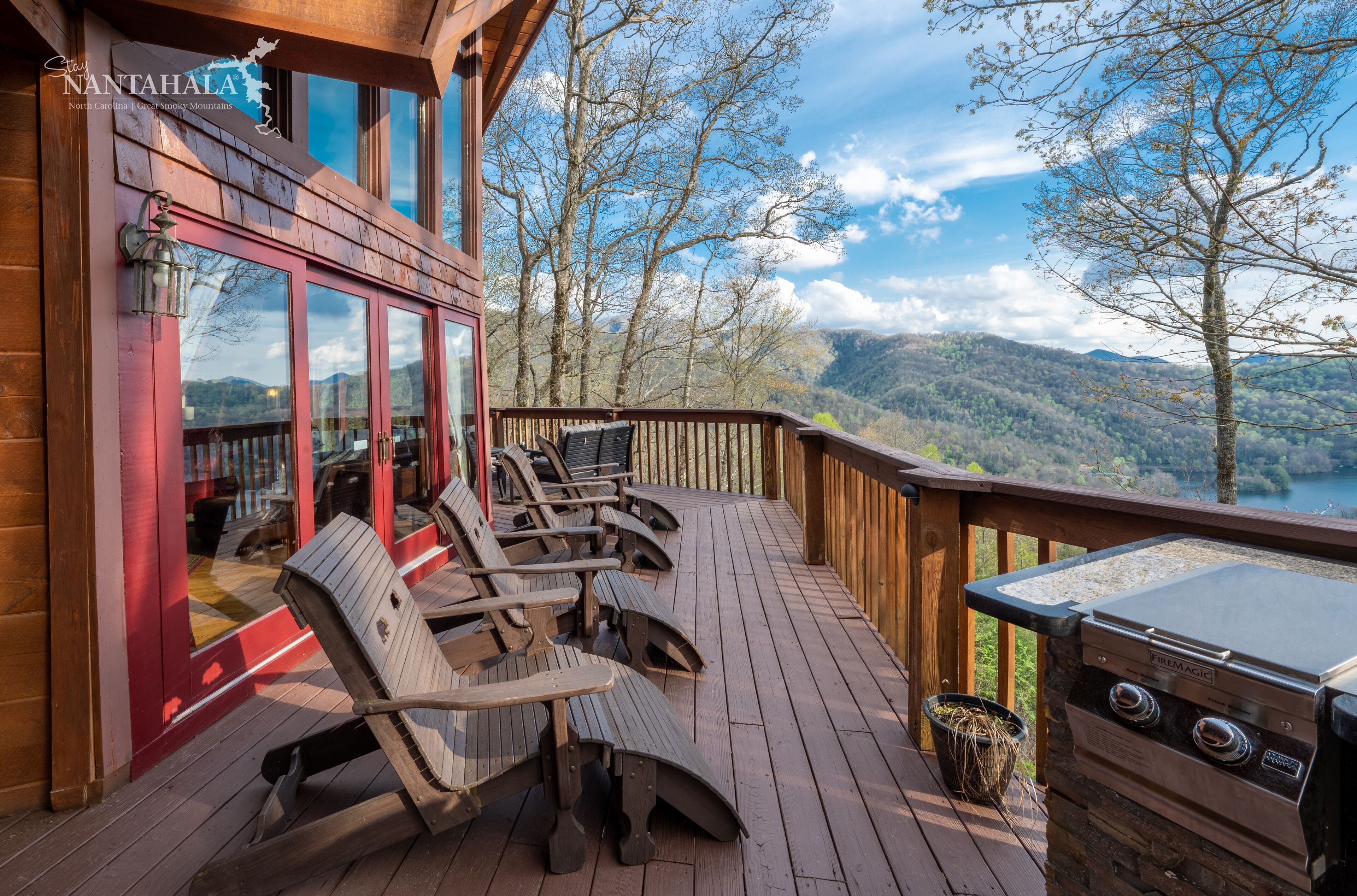 MoonShadow Lakeview Cabin, 3 Bedrooms, Hot Tub, Mountainside | 2 bedrooms, premium bedding, iron/ironing board, free WiFi