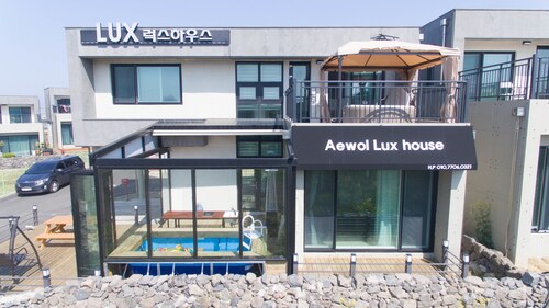 Aewol Lux House
