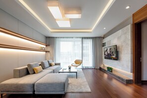 60-inch LED TV with cable channels, TV - Somerset Jeju Shinhwa World (Seogwipo)