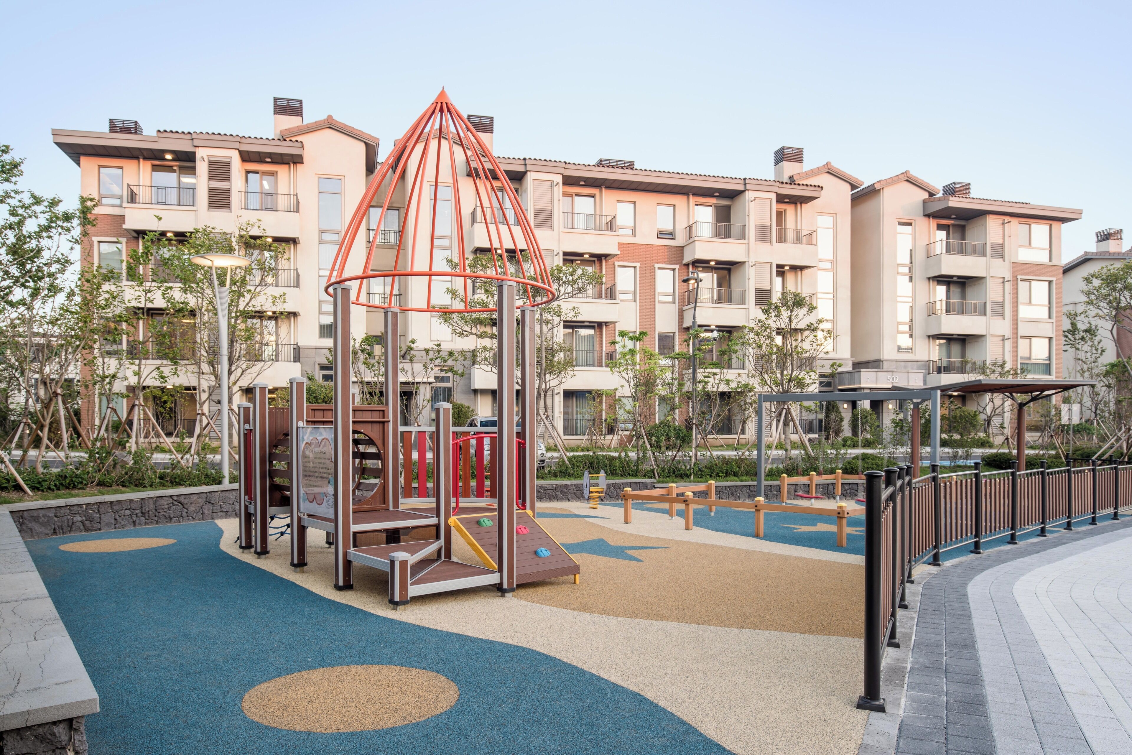 Außen-Kinderspielplatz