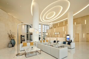 Lobby - Somerset Jeju Shinhwa World (Seogwipo)