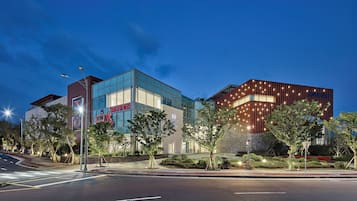 Fasade – kveld/natt