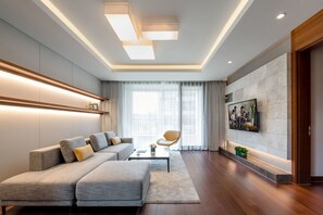 64-inch LED TV with cable channels, TV - Somerset Jeju Shinhwa World (Seogwipo)