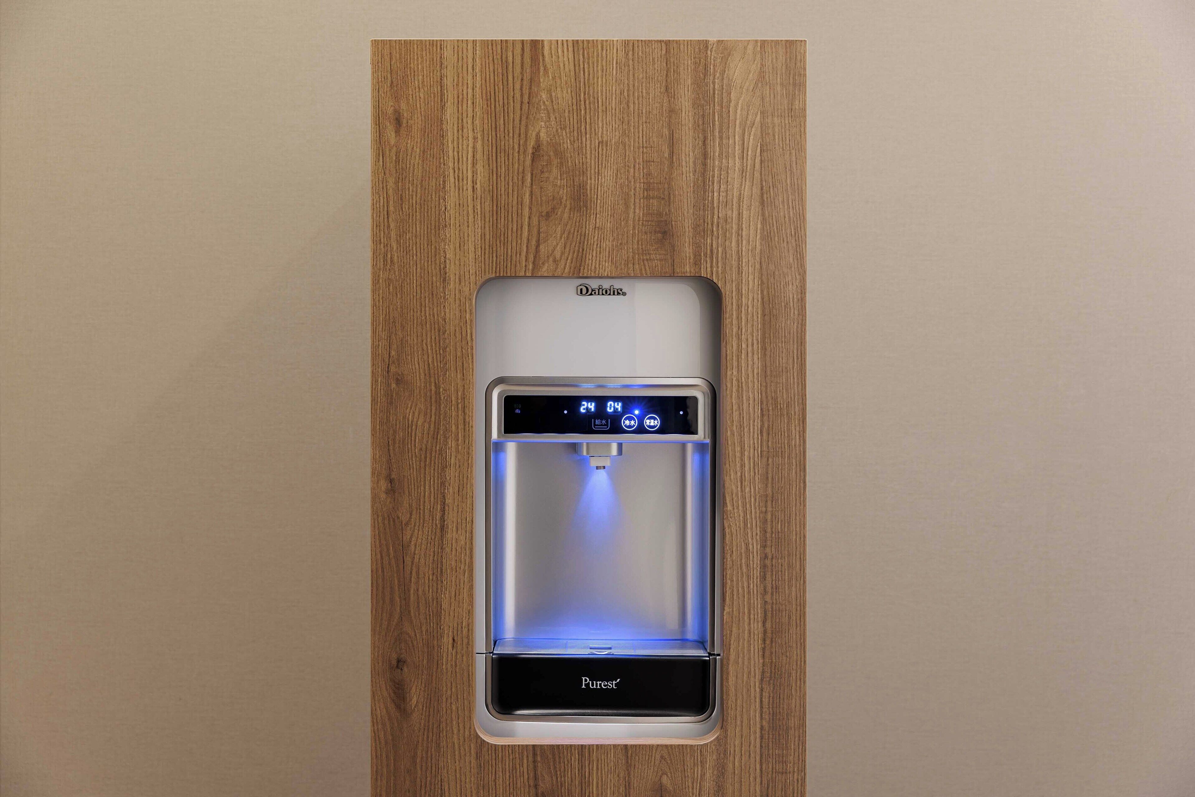 in-room safe, desk, laptop workspace, blackout curtains