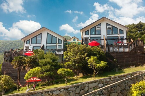 Blue in Blue Pension