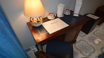 Chambre Standard Double ou avec lits jumeaux | Équipements de la chambre