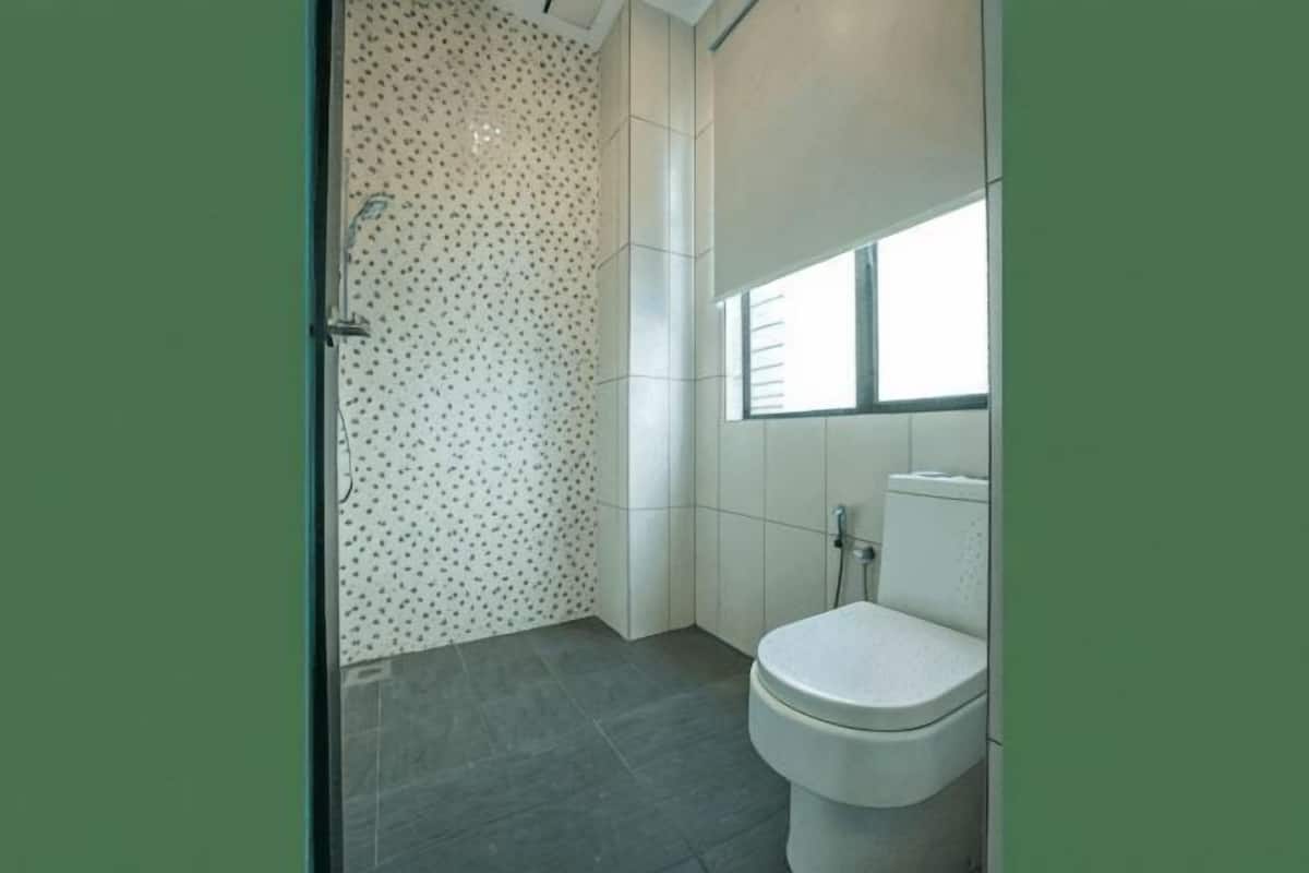 Baño | Regadera, amenidades de baño gratuitas, bidet, toallas