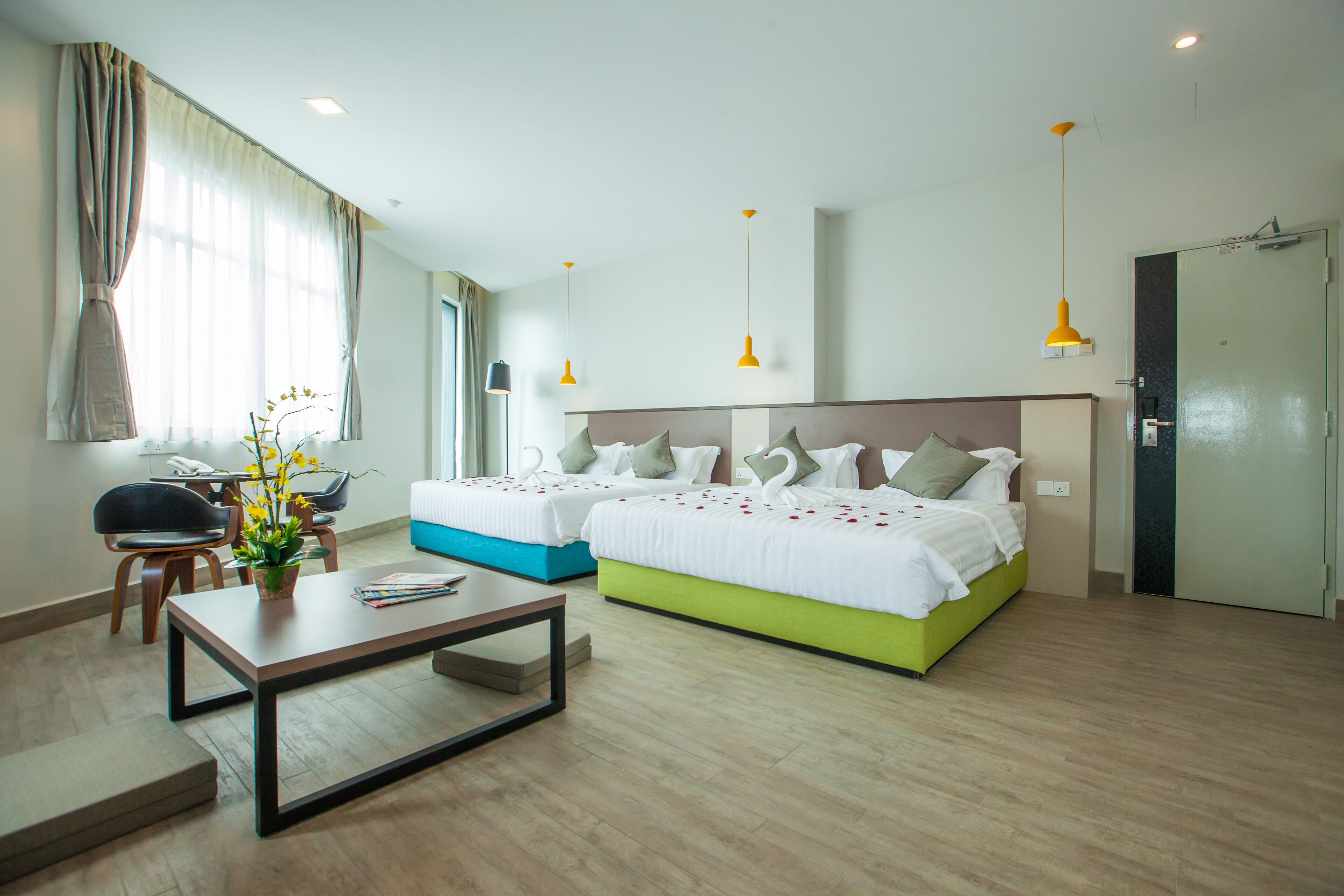 family suite | desk, iron/ironing board, free wifi, bed sheets