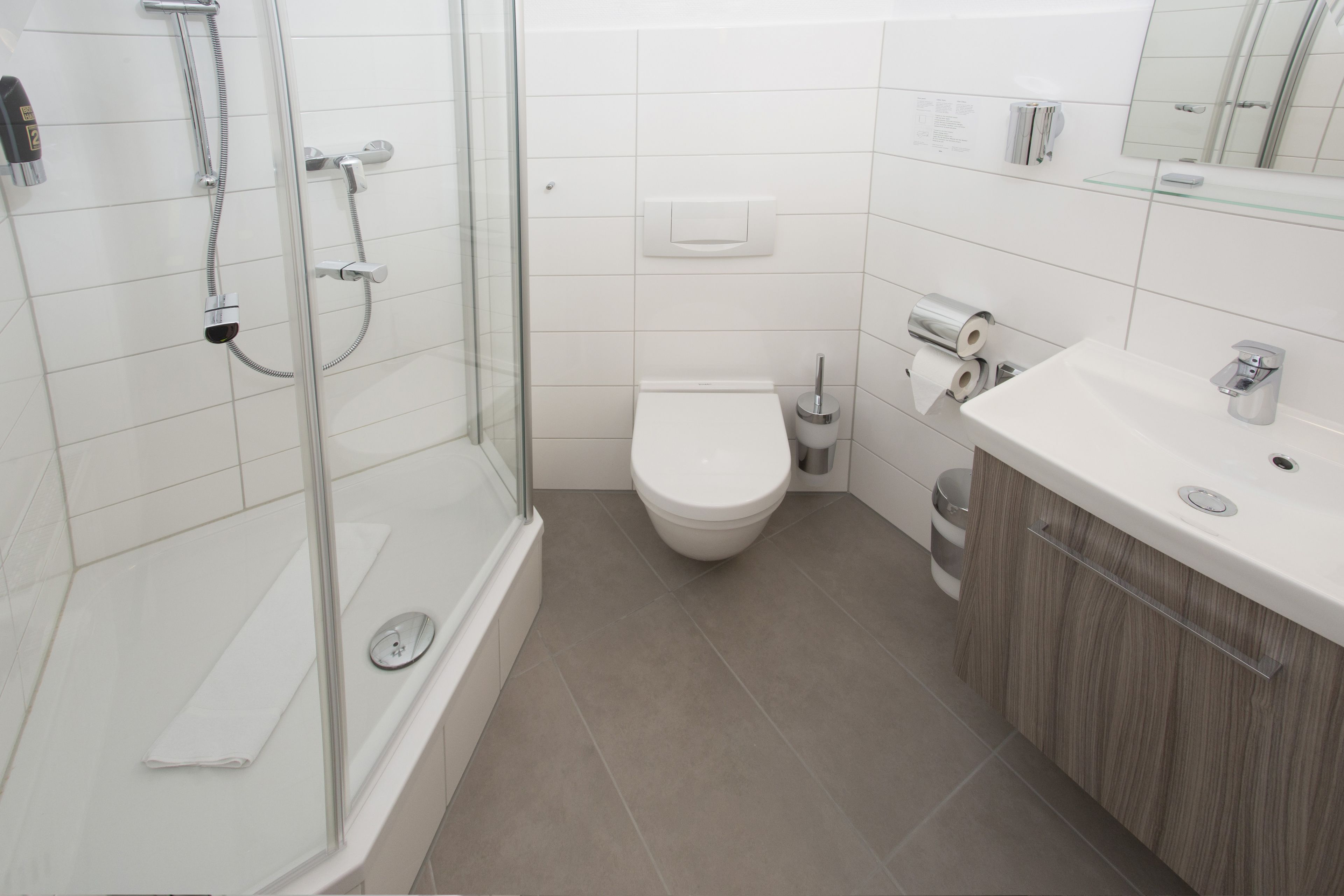 apartment | bathroom | free toiletries, hair dryer, towels