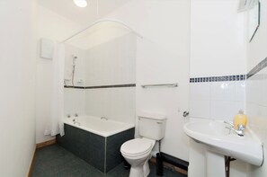 华丽公寓, 2 间卧室 | 浴室 | 免费洗浴用品、吹风机