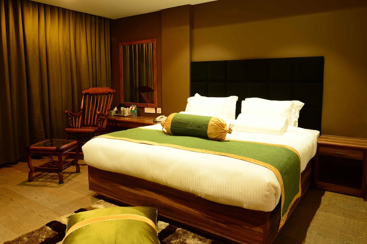 1 bedroom, Egyptian cotton sheets, premium bedding, minibar