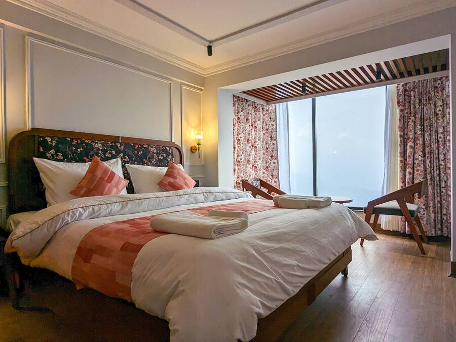 Quarto casal superior | Quartos à prova de som, camas extras/dobráveis (sobretaxa)