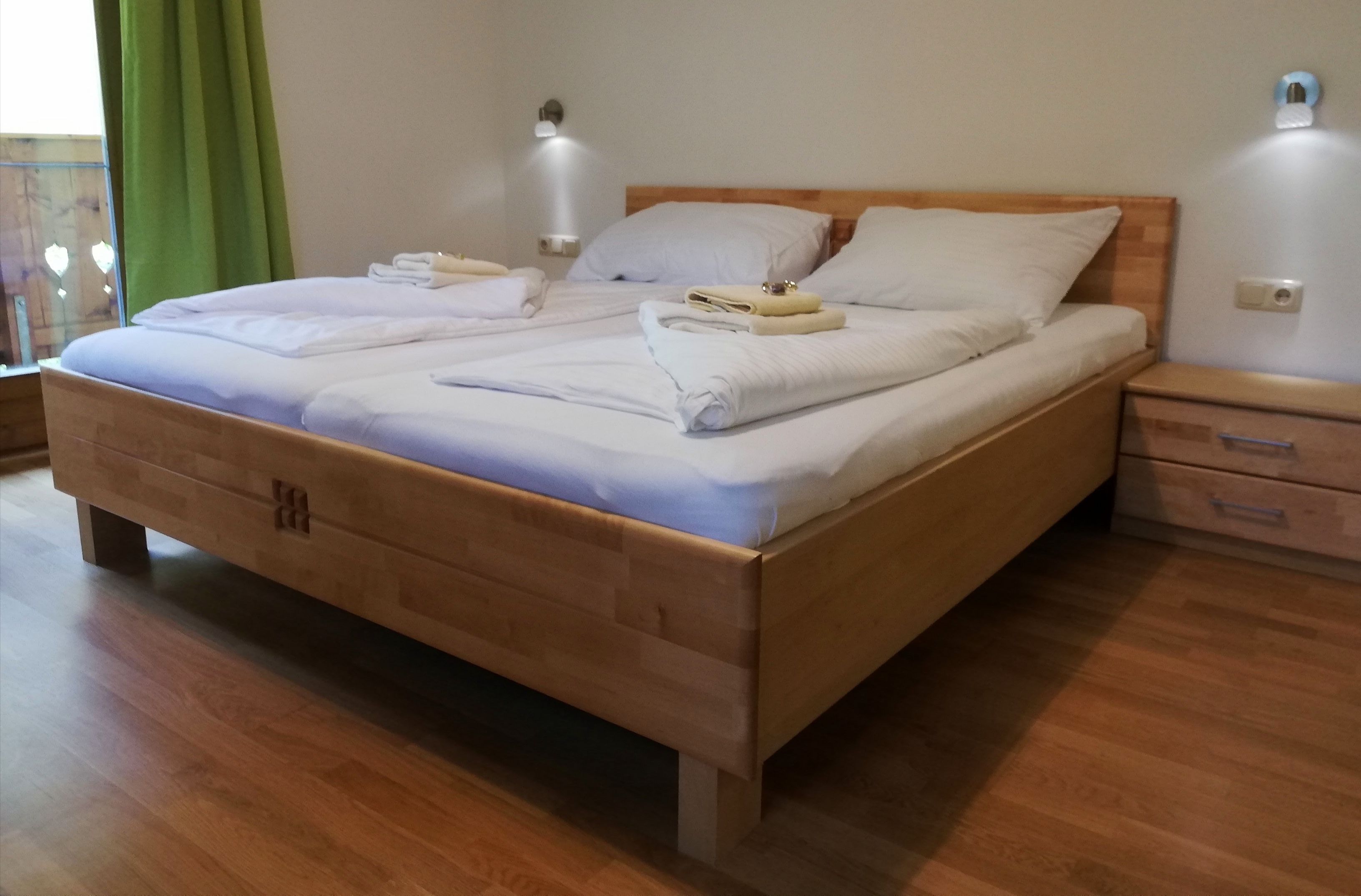 apartment (a) | in-room safe, desk, free wifi, bed sheets