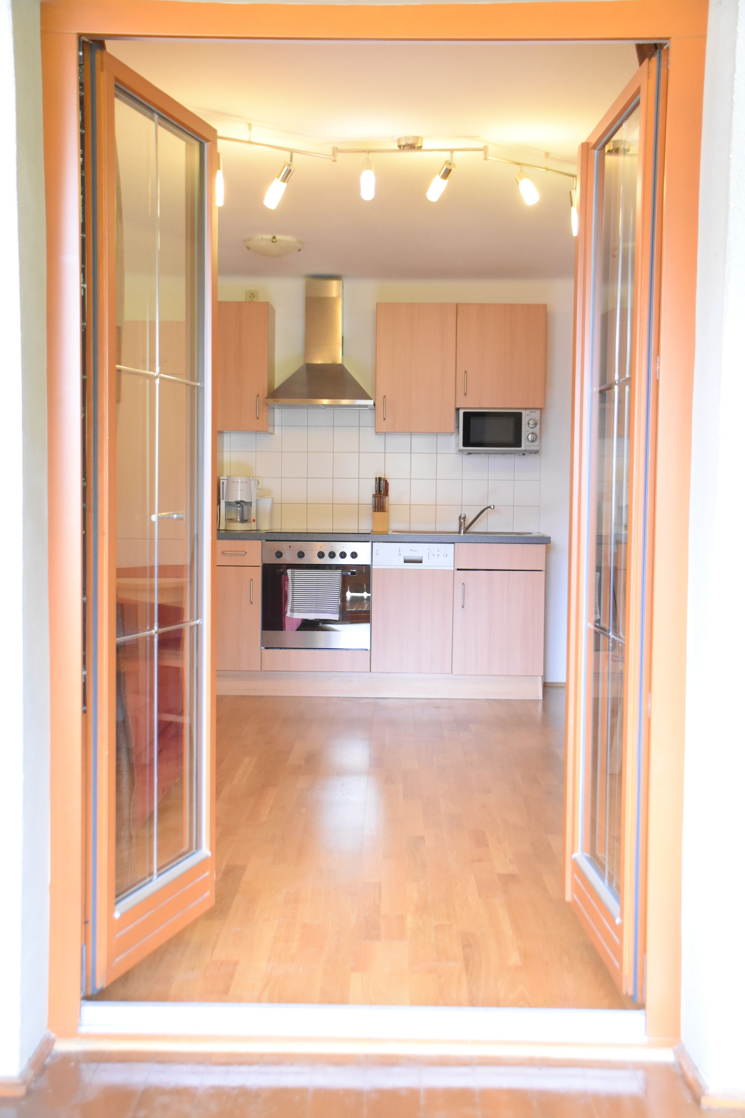 apartment (b) | private kitchen