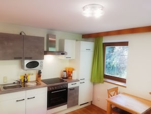 Apartment (A) | Eigene Küche