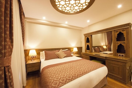 Comfort Single Room | Egyptian cotton sheets, premium bedding, in-room safe, desk