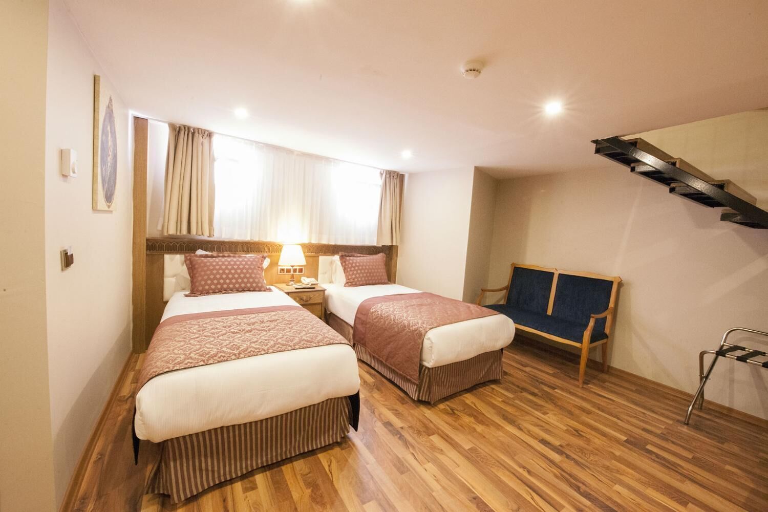 family room | egyptian cotton sheets, premium bedding, in-room safe, desk