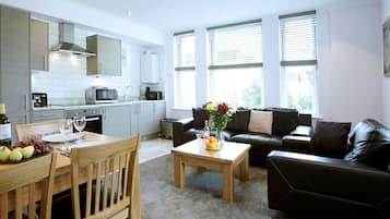 Apartamento, banheiro privativo (4 Includes Parking) | Diversos