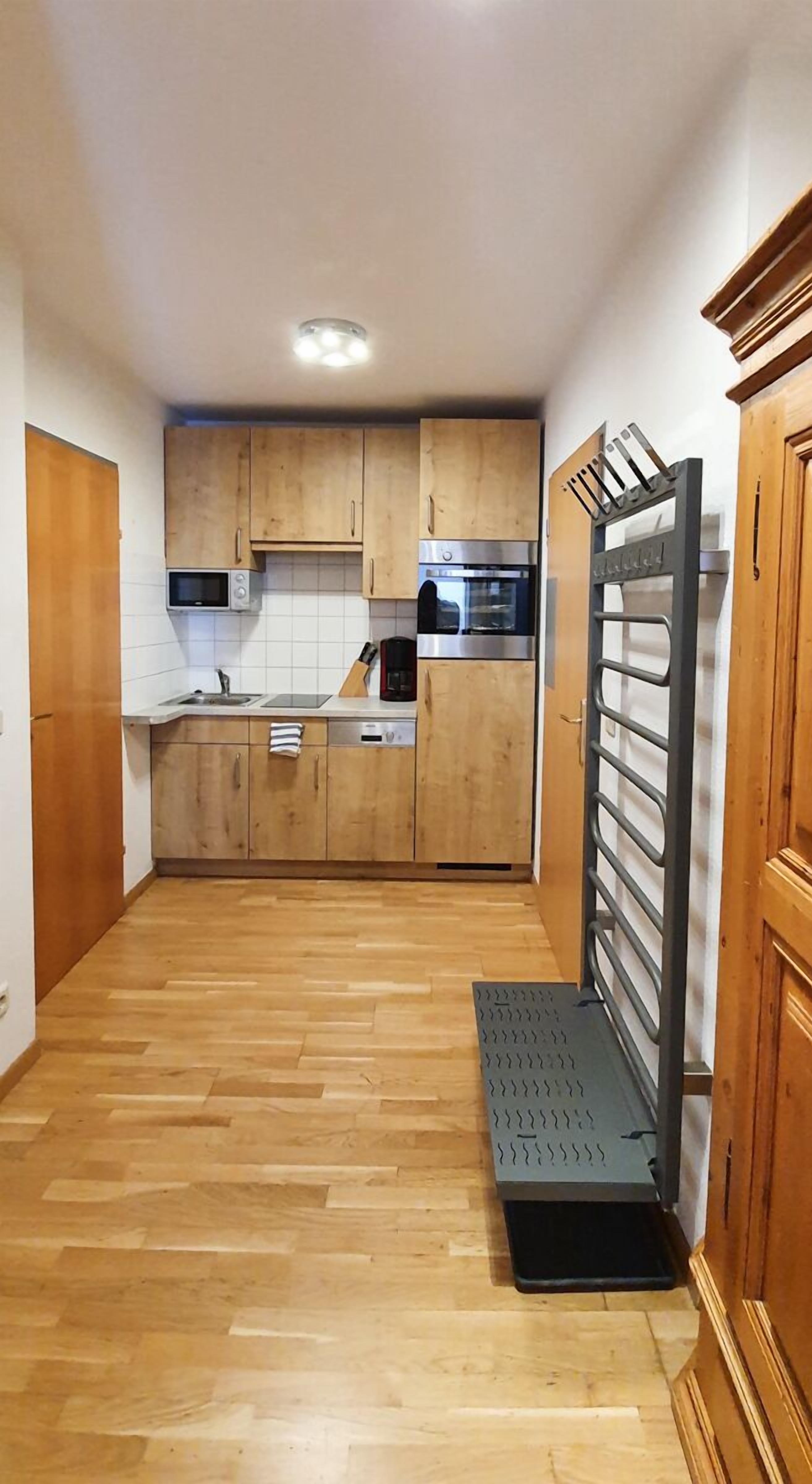 economy apartment (c-) | private kitchen