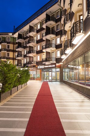 Front of property - evening/night - Ridos Thermal Hotel Spa (Ikizdere)