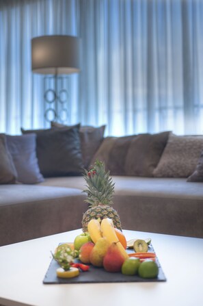 Presidential-Penthouse, 2 Schlafzimmer, Balkon, Meerseite | Hochwertige Bettwaren, Minibar, Zimmersafe, Schreibtisch