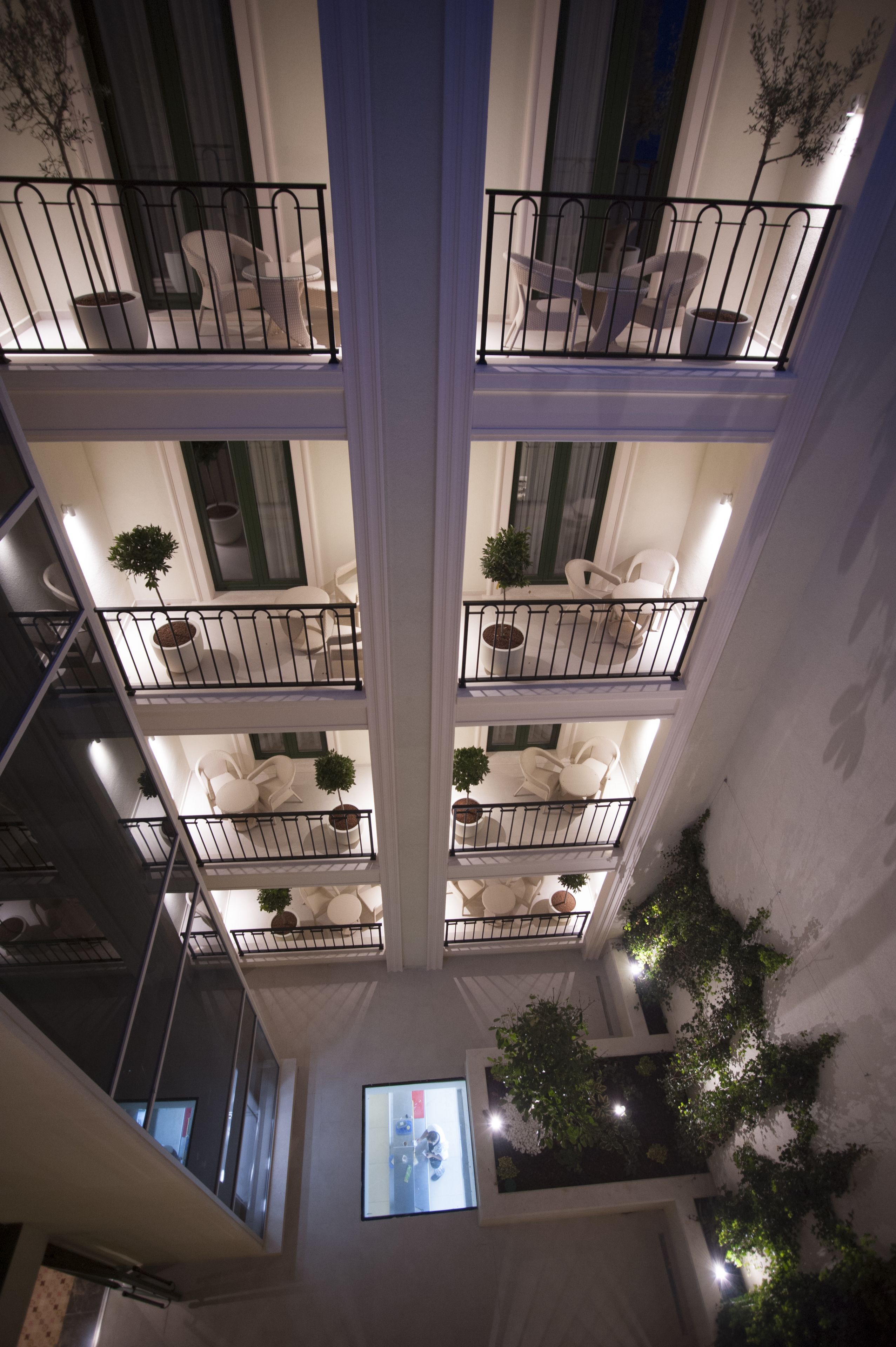 standard double or twin room, balcony, atrium view | garden view